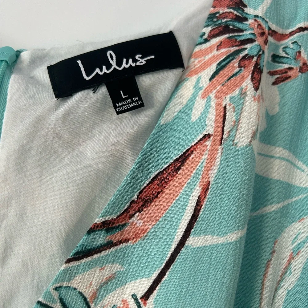 Lulu's Floral V-Neck Dress - NWT - Picture 3 of 3